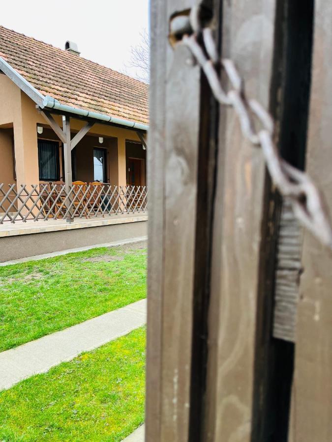 Turul -Kuca Za Odmor- Leilighet Korod Eksteriør bilde